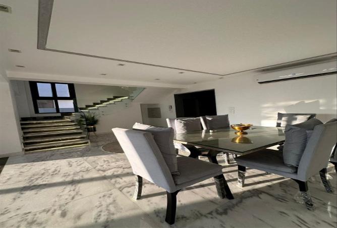 8019771 - Property Image 2