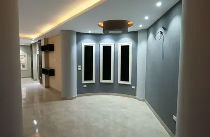 Apartment - 3 Bedrooms - 2 Bathrooms for sale in District 2 - The 5th Settlement - New Cairo City - Cairo