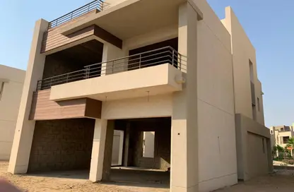 Villa - 4 Bedrooms - 5 Bathrooms for sale in The Crown - Cairo Alexandria Desert Road - 6 October City - Giza