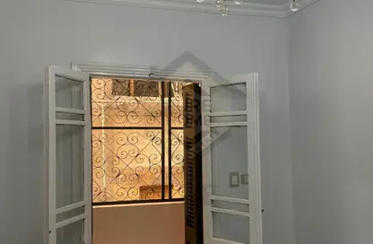 شقة - 3 غرف نوم - 1 حمام للبيع في زقاق محرم بك - محرم بك - حي وسط - الاسكندرية