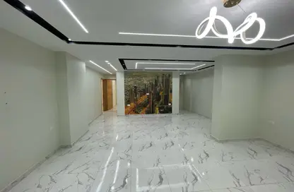 Apartment - 2 Bedrooms - 1 Bathroom for rent in Al Zohour St. - Mohandessin - Giza