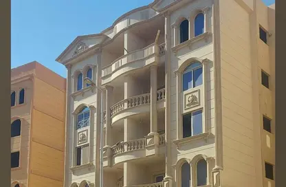 Apartment - 3 Bedrooms - 2 Bathrooms for sale in South Lotus - El Lotus - New Cairo City - Cairo