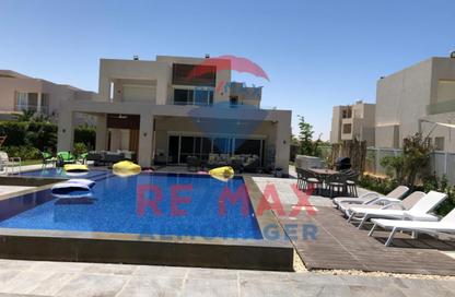 فيلا - 6 غرف نوم - 5 حمامات للبيع في هاسييندا باي - سيدي عبد الرحمن - الساحل الشمالي