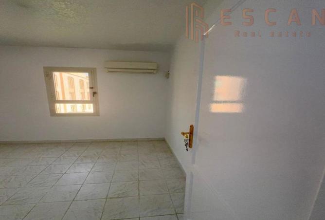 8409502 - Property Image 2