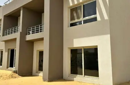 Villa - 4 Bedrooms - 5 Bathrooms for sale in Etapa - Sheikh Zayed Compounds - Sheikh Zayed City - Giza