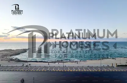 Apartment - 2 Bedrooms - 1 Bathroom for sale in Al Geish Road - Cleopatra - Hay Sharq - Alexandria