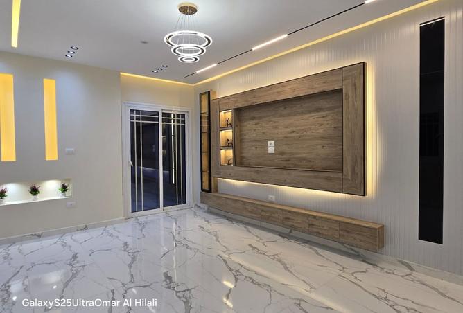 8330092 - Property Main Image