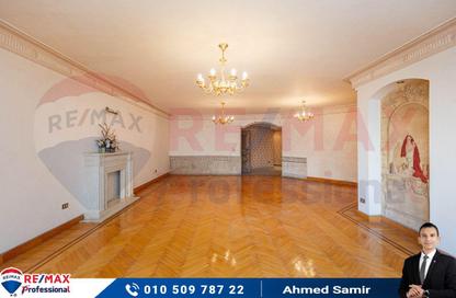 Apartment - 3 Bedrooms - 3 Bathrooms for sale in Ibrahim Al Halaby St. - Glim - Hay Sharq - Alexandria