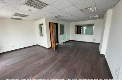 Office Space - Studio - 4 Bathrooms for rent in Cornish El Nile St. - Maadi - Hay El Maadi - Cairo