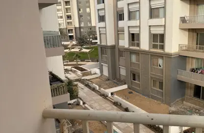 Apartment - 2 Bedrooms - 2 Bathrooms for sale in Hyde Park - 5th Settlement Compounds - The 5th Settlement - New Cairo City - Cairo