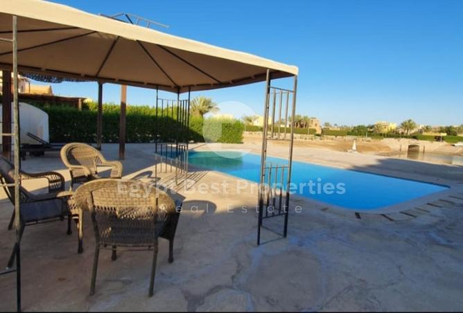 8073509 - Property Image 2