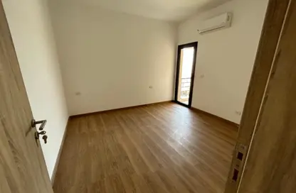 شقة - 3 غرف نوم - 3 حمامات للايجار في مون ريزيدنس - فيفث سكوير - التجمع الخامس - مدينة القاهرة الجديدة - القاهرة