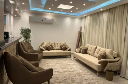 شقة - 3 غرف نوم - 3 حمامات للايجار في 6 ويست - بيفرلي هيلز - كمبوندات الشيخ زايد - الشيخ زايد - الجيزة