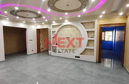Apartment - 4 Bedrooms - 1 Bathroom for sale in Mohammad Ngeeb Street - Sidi Beshr - Hay Awal El Montazah - Alexandria