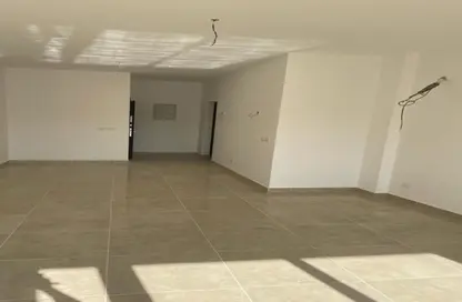 شقة - 3 غرف نوم - 3 حمامات للايجار في مون ريزيدنس - فيفث سكوير - التجمع الخامس - مدينة القاهرة الجديدة - القاهرة