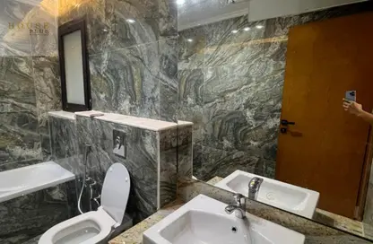 شقة - 4 غرف نوم - 4 حمامات للايجار في 6 ويست - بيفرلي هيلز - كمبوندات الشيخ زايد - الشيخ زايد - الجيزة