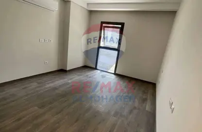Apartment - 3 Bedrooms - 2 Bathrooms for sale in Park Side Residence - Zed Towers - Sheikh Zayed Compounds - Sheikh Zayed City - Giza