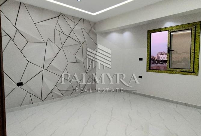 8350304 - Property Image 3