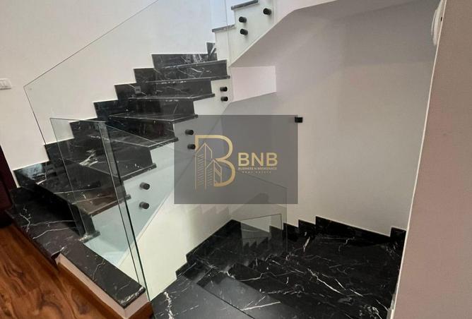 7999800 - Property Image 2