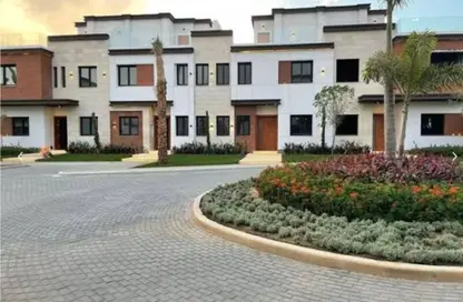 Apartment - 2 Bedrooms - 2 Bathrooms for sale in Azzar - 5th Settlement Compounds - The 5th Settlement - New Cairo City - Cairo