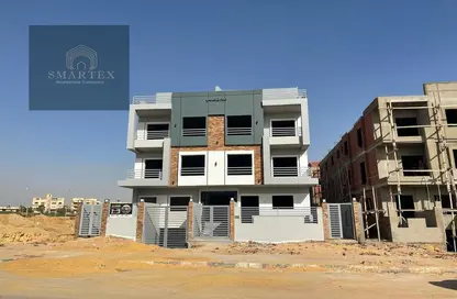 Apartment - 3 Bedrooms - 2 Bathrooms for sale in 5th Neighborhood - 3rd District East - Shorouk City - Cairo