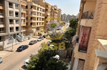 شقة - 3 غرف نوم - 2 حمامات للبيع في شارع 26 - الهضبة العليا - المقطم - القاهرة