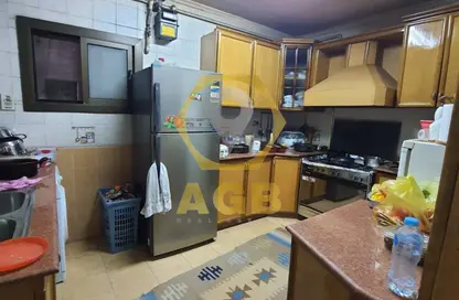 Apartment - 3 Bedrooms - 1 Bathroom for sale in Rabaa Buildings St. - Ard El Golf - Heliopolis - Masr El Gedida - Cairo