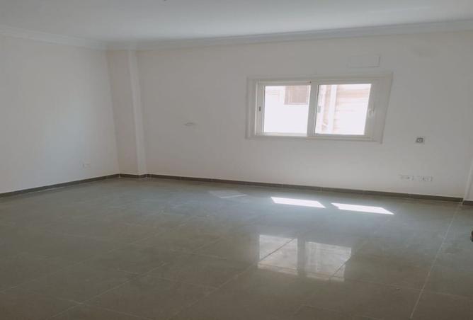 8008251 - Property Image 2