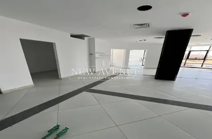 Retail - Studio - 1 Bathroom for rent in East Hill - 5th Settlement Compounds - The 5th Settlement - New Cairo City - Cairo