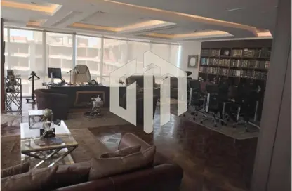 Office Space - Studio - 2 Bathrooms for sale in 90 Street - The 5th Settlement - New Cairo City - Cairo