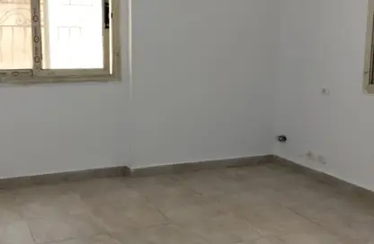 Apartment - 3 Bedrooms - 2 Bathrooms for rent in Ahmed Al Khashab St. - 8th Zone - Nasr City - Cairo