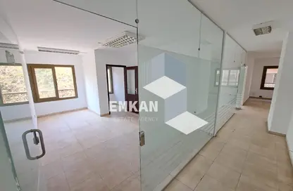 بناية كاملة - استوديو - 3 حمامات للبيع في سرايات المعادي - حي المعادي - القاهرة