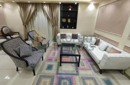 Apartment - 3 Bedrooms - 4 Bathrooms for rent in Abou Al Karamat St. - Al Agouza - Giza