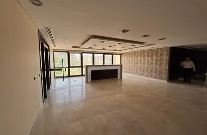 مساحات مكتبية - استوديو - 8 حمامات للايجار في بيراميدز هايتس - طريق مصر اسكندرية الصحراوي - مدينة 6 أكتوبر - الجيزة