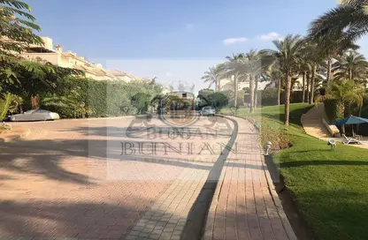 فيلا - 4 غرف نوم - 5 حمامات للبيع في الباتيو 2 - المستثمرين الشمالية - مدينة القاهرة الجديدة - القاهرة