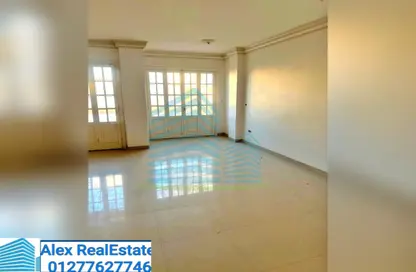 Apartment - 3 Bedrooms - 2 Bathrooms for rent in Smouha Square - Smouha - Hay Sharq - Alexandria