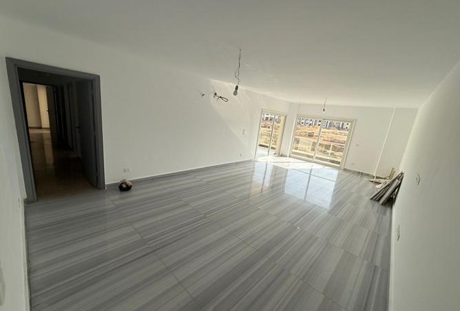 8309811 - Property Image 2