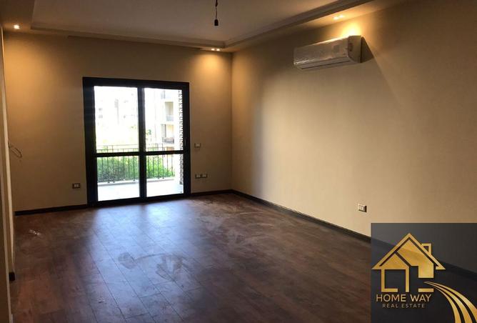 8300915 - Property Image 2