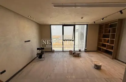 Office Space - Studio - 1 Bathroom for rent in Hyde Park - 5th Settlement Compounds - The 5th Settlement - New Cairo City - Cairo