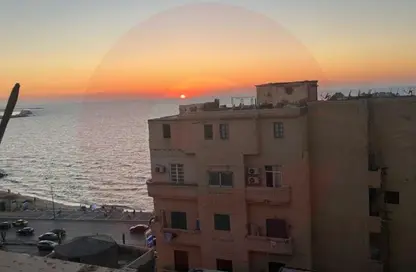 شقة - 3 غرف نوم - 2 حمامات للبيع في الشاطبي - حي وسط - الاسكندرية