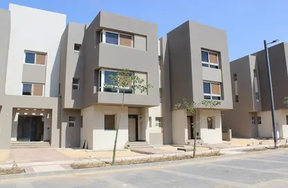 Villa - 4 Bedrooms - 4 Bathrooms for sale in Etapa - Sheikh Zayed Compounds - Sheikh Zayed City - Giza
