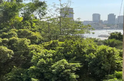 Apartment - 3 Bedrooms - 3 Bathrooms for rent in Nile Corniche St. - Garden City - Cairo