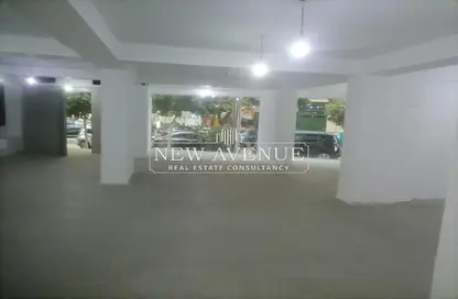 Retail - Studio - 2 Bathrooms for rent in Haroun Al Rashid St. - Al Gamea Square - Heliopolis - Masr El Gedida - Cairo