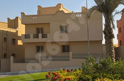 فيلا - 8 غرف نوم - 7 حمامات للبيع في بالم فيلا - طريق الواحات - مدينة 6 أكتوبر - الجيزة