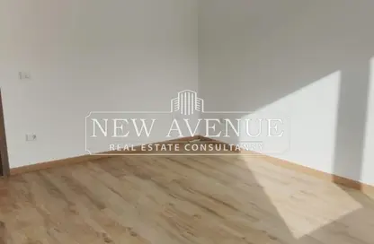 Office Space - Studio - 1 Bathroom for rent in Lake View Residence - 5th Settlement Compounds - The 5th Settlement - New Cairo City - Cairo