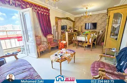 Apartment - 3 Bedrooms - 1 Bathroom for sale in Zezenia - Hay Sharq - Alexandria