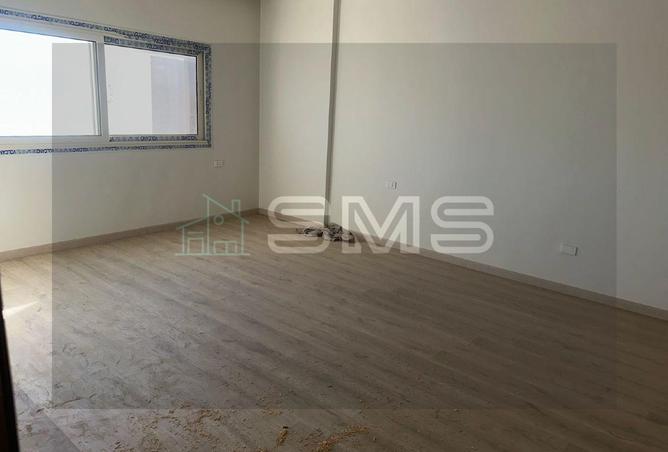 8331025 - Property Image 2