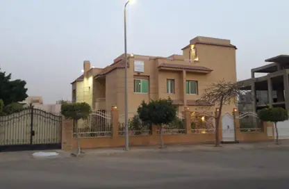 فيلا - 8 غرف نوم - 8 حمامات للبيع في بيفرلي هيلز - كمبوندات الشيخ زايد - الشيخ زايد - الجيزة