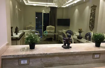 Apartment - 2 Bedrooms - 1 Bathroom for sale in Al Ashrafiya - North Investors Area - New Cairo City - Cairo