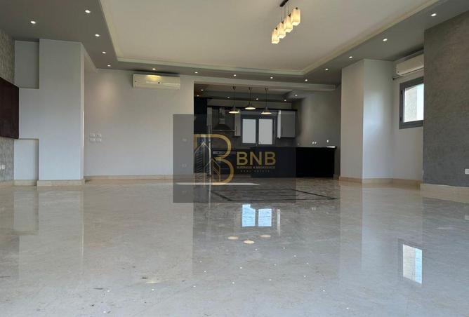 8081213 - Property Image 2